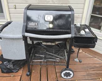 WEBER GENESIS GAS GRILL
