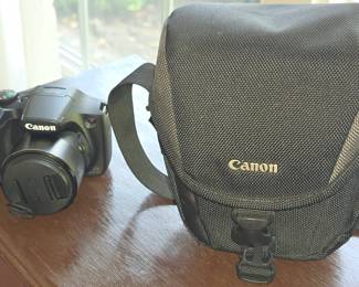 CANON CAMERA w/CASE