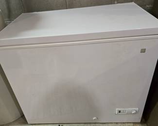 GE CHEST FREEZER