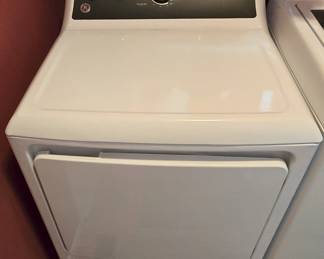 LIKE NEW GE CLOTHES DRYER