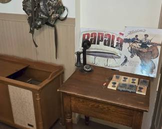 SIGNS. MEDALS. DESK. BACKPACK