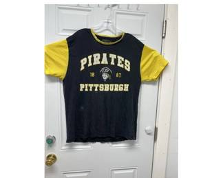 Pittsburgh Pirates T-Shirt Size XL vintage jersey AAA3267 