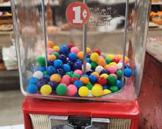 Northwestern Gumball Machine with Key