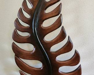 Leaf sculpture decor