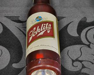 Schlitz flashlight