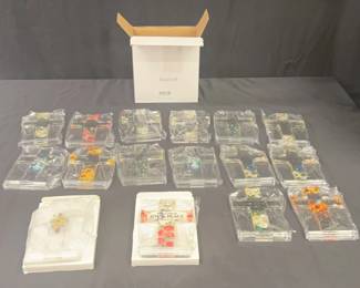 16 Clear Acrylic Crosses 