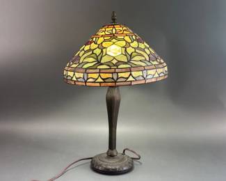 Lot 5 - Tiffany Style Vintage Stained Glass Lamp
