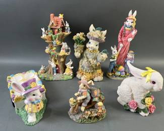 Lot 219 - Fitz & Floyd Ceramic Santa Vase & More