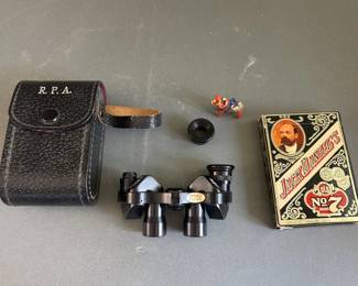 Lot 215 - Train & Ceramic Easter & Bunny Decor