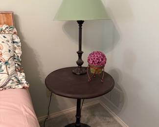 Round Table, Lamp