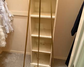 Easel