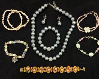 Pearl And Imitation Pearl Costume Jewelry 