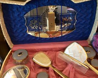 Vintage Brush/Mirror set