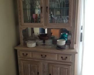 Hutch; dishware and glassware
