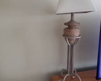 Table lamp