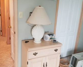 End table; table lamp