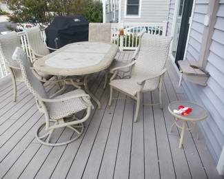 Patio dining set seats 6
