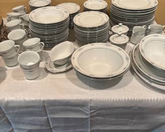 16personchinaset