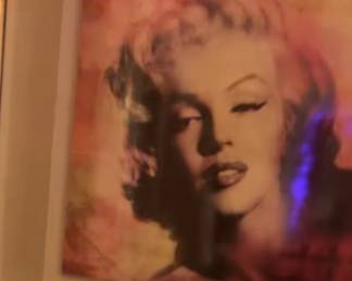 Marilyn Monroe fans - she was one of- Marilyn everywhere in the home!!