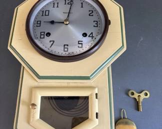 Lot 443 - Antique Waterbury T/S Model With Pendulum & Key
