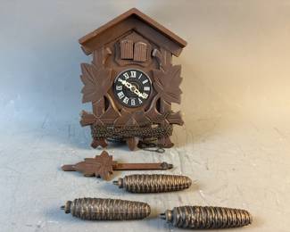 Lot 450 - 3wt Double Door Cuckoo 1 Day Clock
