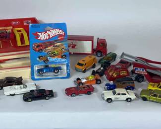 Vintage And Older Style Matchbox And Hot Wheels