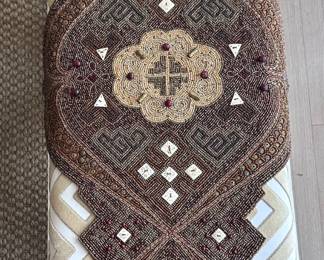 Beaded runner