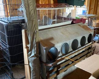 Cages and crates 