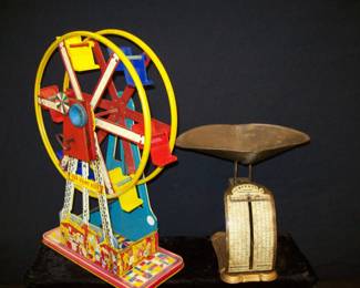 Vintage Tin Toy      Imperial Scale