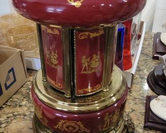 Italian made musical cigarette revolving enamelware dispenser, musical