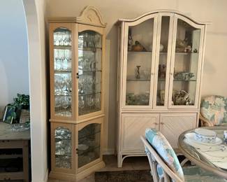 another curio to match the one in the master bedroom. This one is filled with wine glasses and crystal.