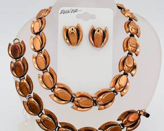 A stunning vintage MCM copper necklace, bracelet and earrings set from Renoir, known for their modernist, abstract and geometric designs. Founded as Renoir of Hollywood in 1946, they made dynamic jewelry designs in copper (and later, sterling silver) through 1964.