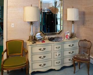 Vintage chairs, lamp sets, dressers