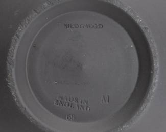 Closeup of Wedgwood Black Basalt Brutalist Vase 1969 Robert Minkin