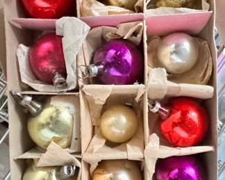You have to see the selection of vintage Christmas decorations at this sale!