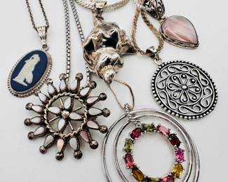 More cool chain necklaces with stylish pendants