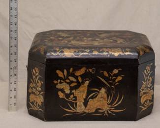 A rare large antique Chinese lacquer ware tea caddy, tea casket, 19th century, octagonal body with a domed lid. Dark lacquer painted with Chinese genre representations of tea drinking scenes, and flowers with butterflies in gold color gilt. Inside there are two tin boxes with round double lids, hallmarked with meander and tea house motifs; caddy has locking mechanism and key.