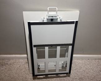 Table top stand up desk