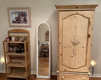 Bedroom Furniture, Mirror, Decor & (New/Used) Linens Inside
