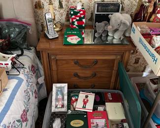 Nightstand, Christmas Decorations 