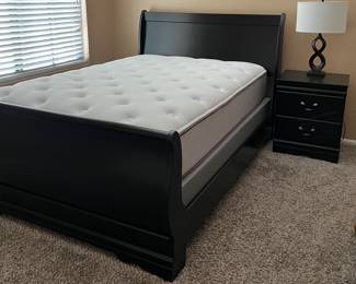 FULL Ashley Sleigh Bed and Nightstand, Queen Mattress/Box Spring, Table Lamp