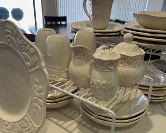 Isabella Dinnerware