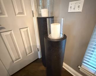 Standing pedestals