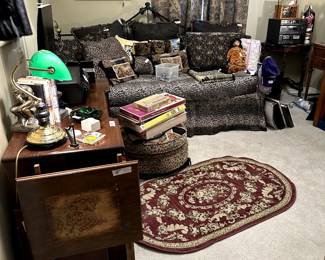 Daybed, desk, ottoman, custom pillows