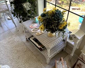sewing room, wicker table 