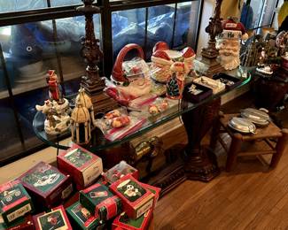 Christmas items, glass top sofa table pair lamps