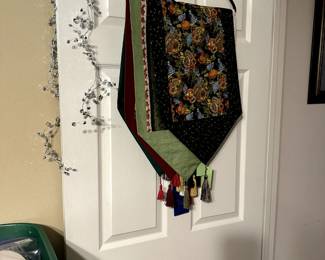 custom made table runners