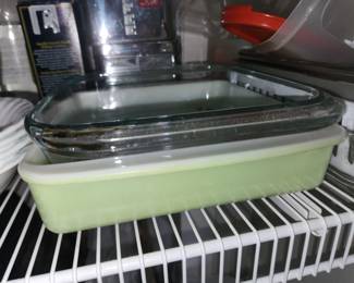 Pyrex bakeware