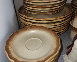 Mikasa Whole Wheat dish set