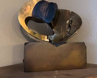 #63B - $1500 - Sid Kamerman (Portland OR 1943-2016) sculpture "Fusion of Strenght" Obsidian and bronze incorporated in a challenging, complex, and harmonious sculpture representating truth and clarity supported by endurance and wisdom. 